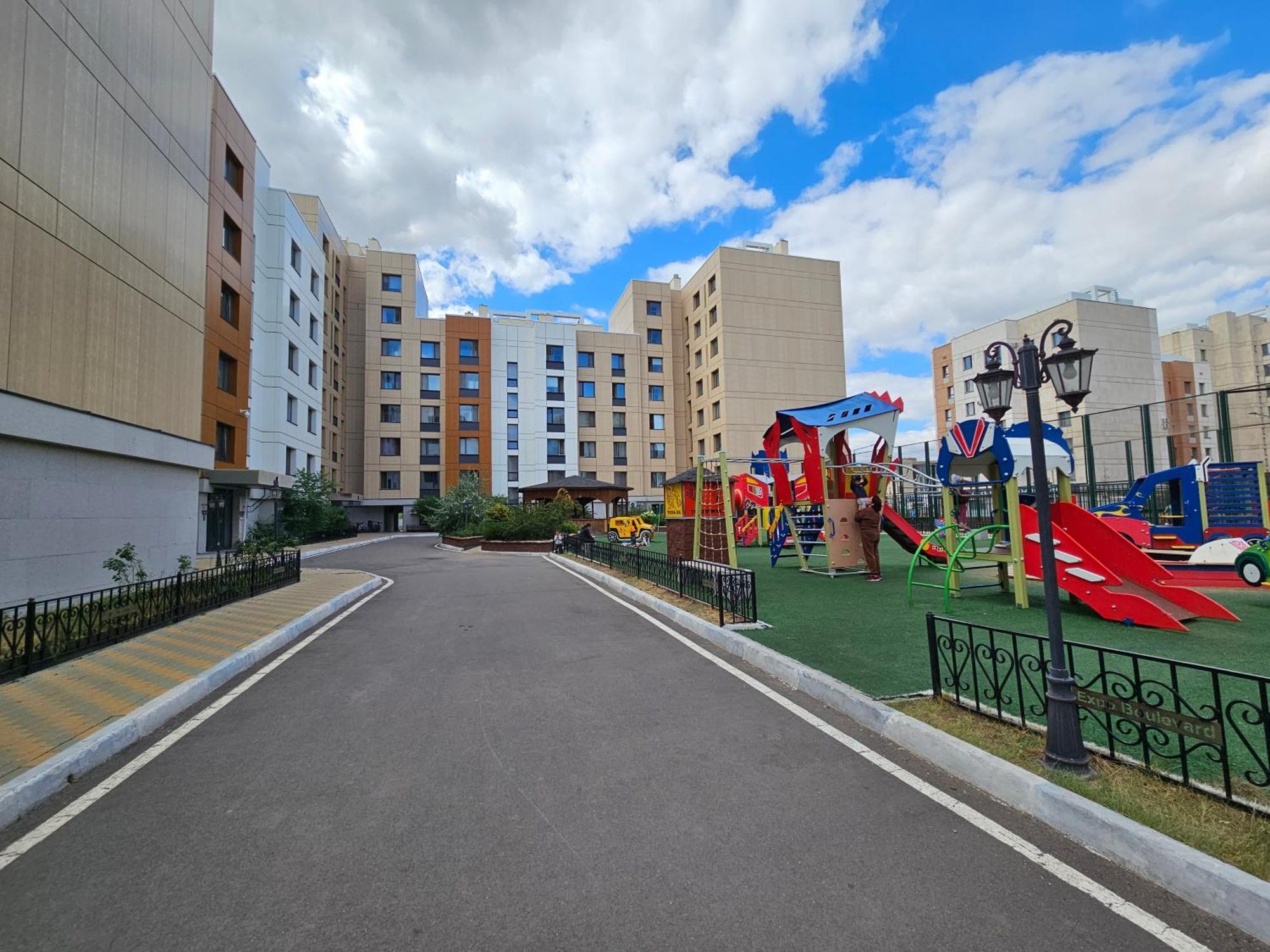Ernaz Plus Apartments-Expo-Boulevard 130 Astana Buitenkant foto
