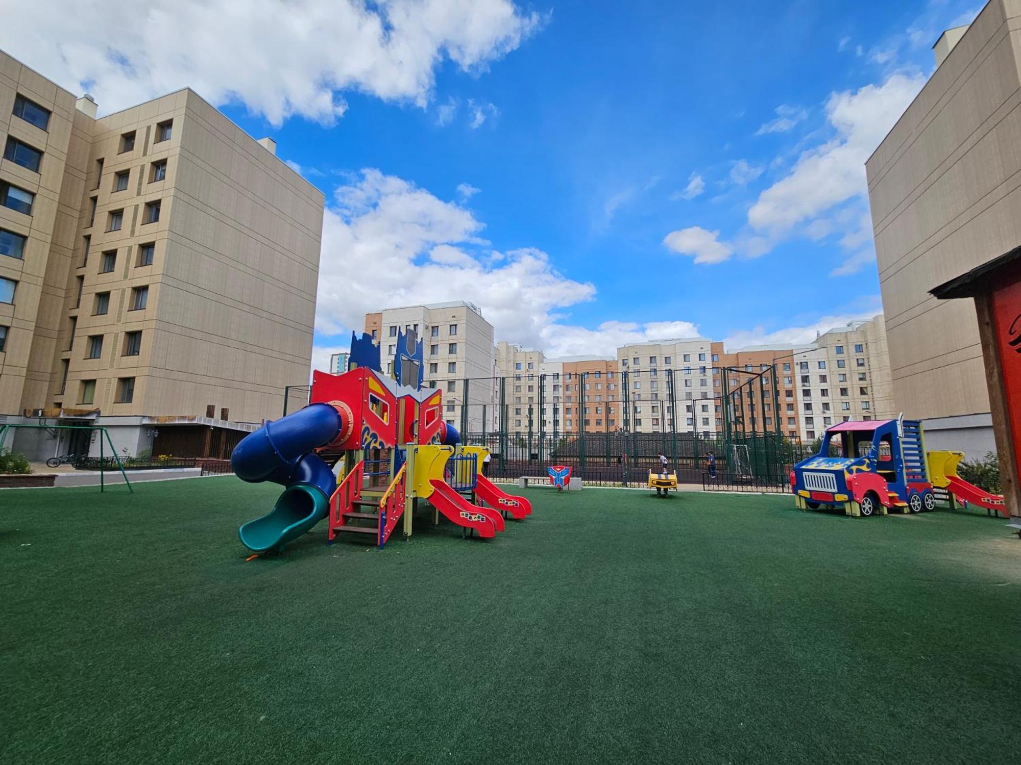 Ernaz Plus Apartments-Expo-Boulevard 130 Astana Buitenkant foto