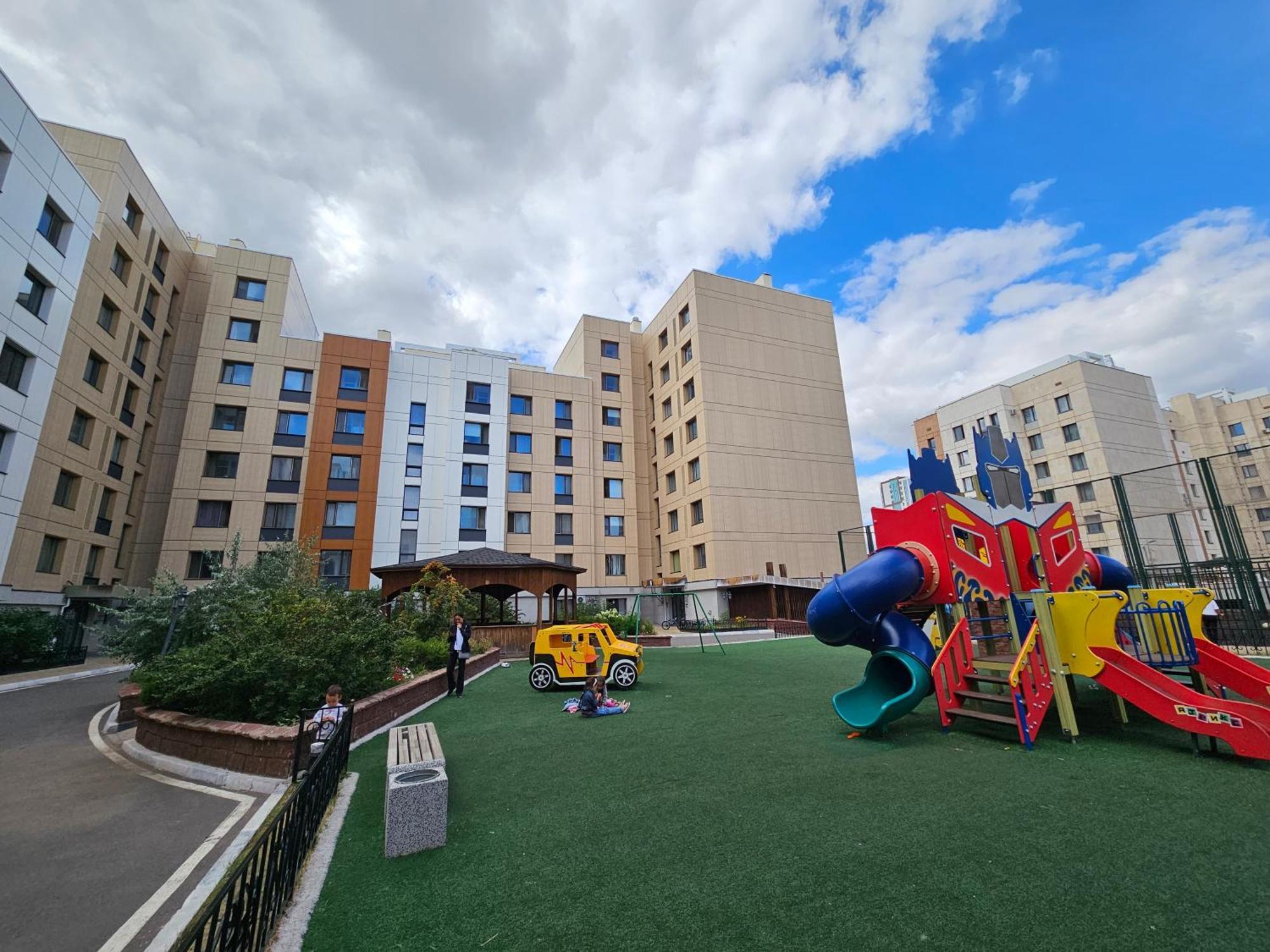 Ernaz Plus Apartments-Expo-Boulevard 130 Astana Buitenkant foto
